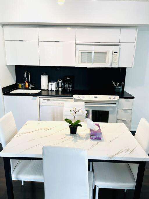 Apartment Royal Toronto